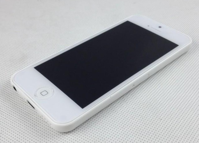iPhone 5C hueco chino