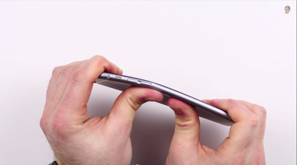 bendable-iphone-6-plus-unbox-therapy-1