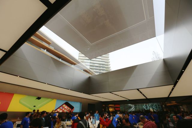 dentro-apple-store-zorlu-center