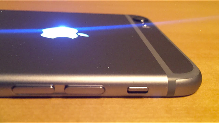 iPhone logo iluminado