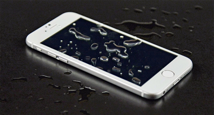 iPhone 6 Water Resistant